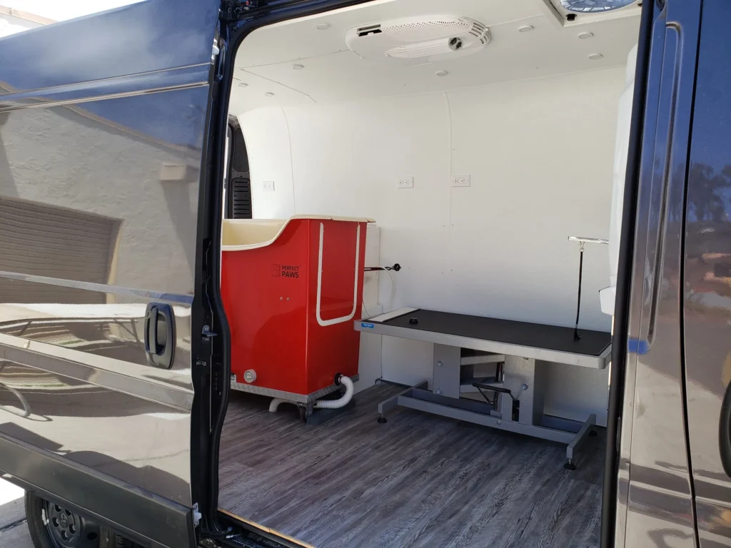 Grooming Van – Promaster 08 – photo 1